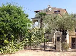 istra, poreč - apartmanska vila s bazenom - slika 29