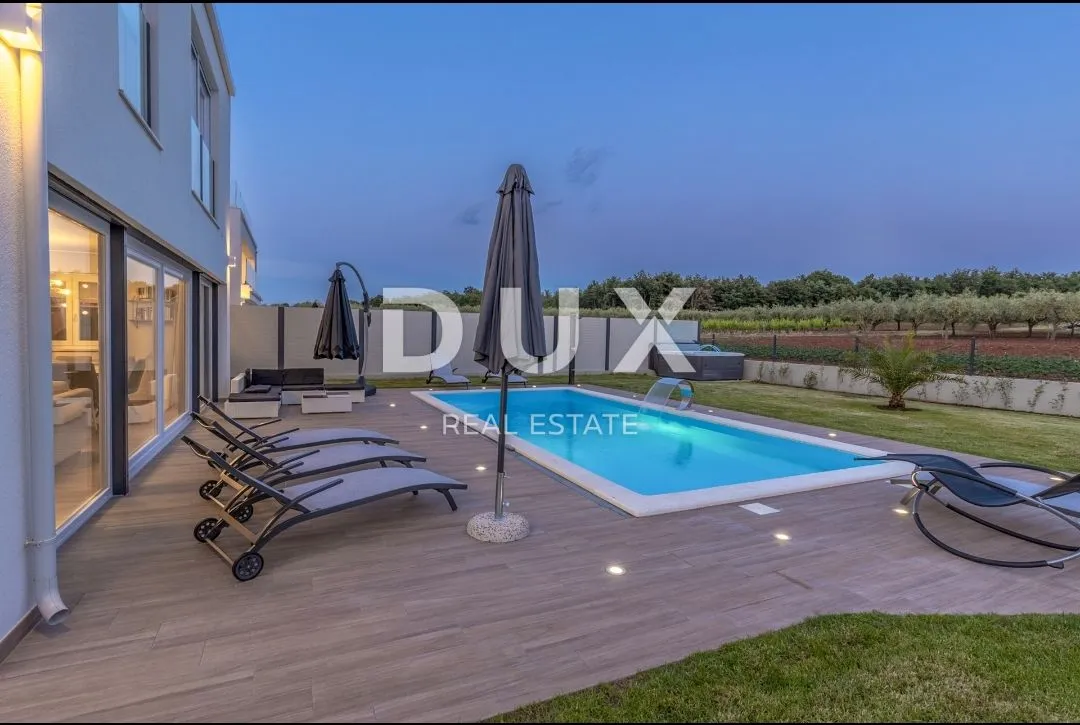 istra, poreč - luksuzna vila na mirnoj lokaciji! - slika 39