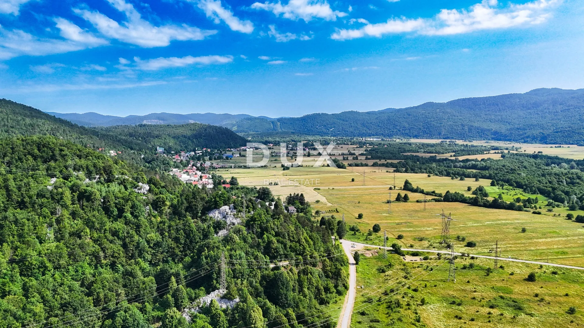 gorski kotar, lič, drvene kuće, tri sobe, 84m2+25m2 - slika 22