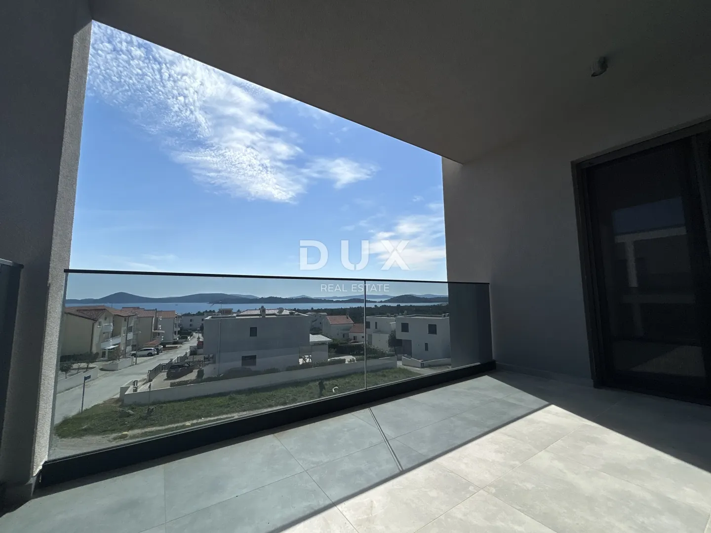 šibenik, vodice – duplex s bazenom i trajnim, otvorenim pogledom - slika 3