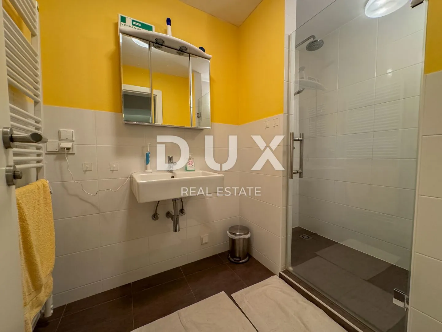 rovinj, centar – vrhunsko uređeni objekt u srcu rovinja s krovnom terasom, pogled, jacuzzi - slika 20