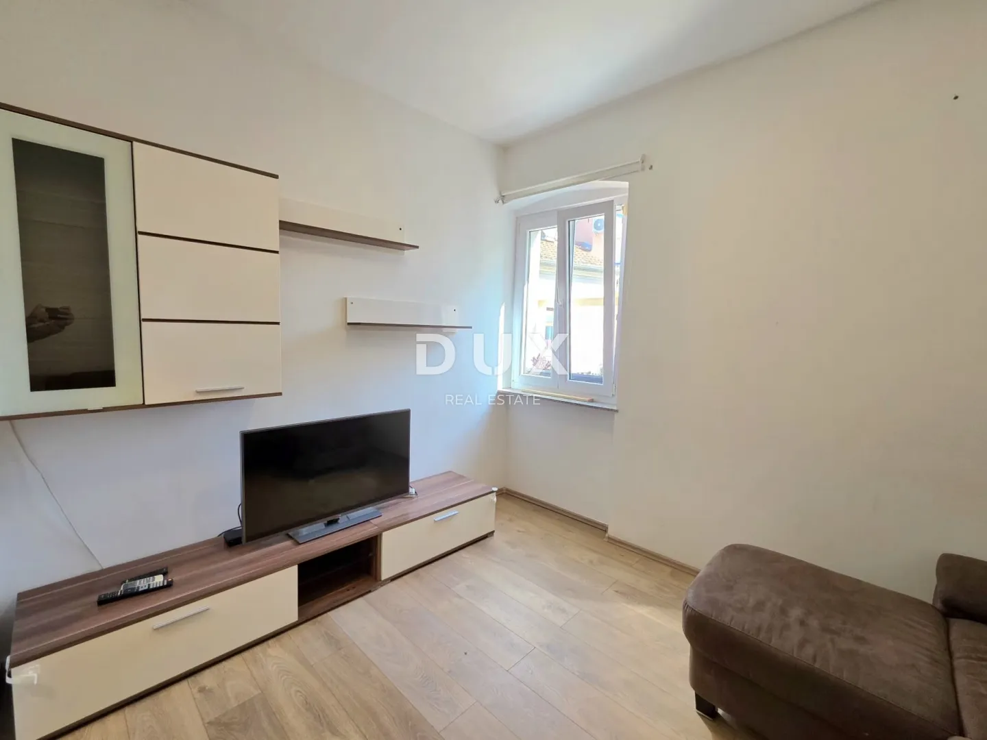 pula, centar, 1-sobni stan, 38 m2, pješačka zona, useljiv - slika 2