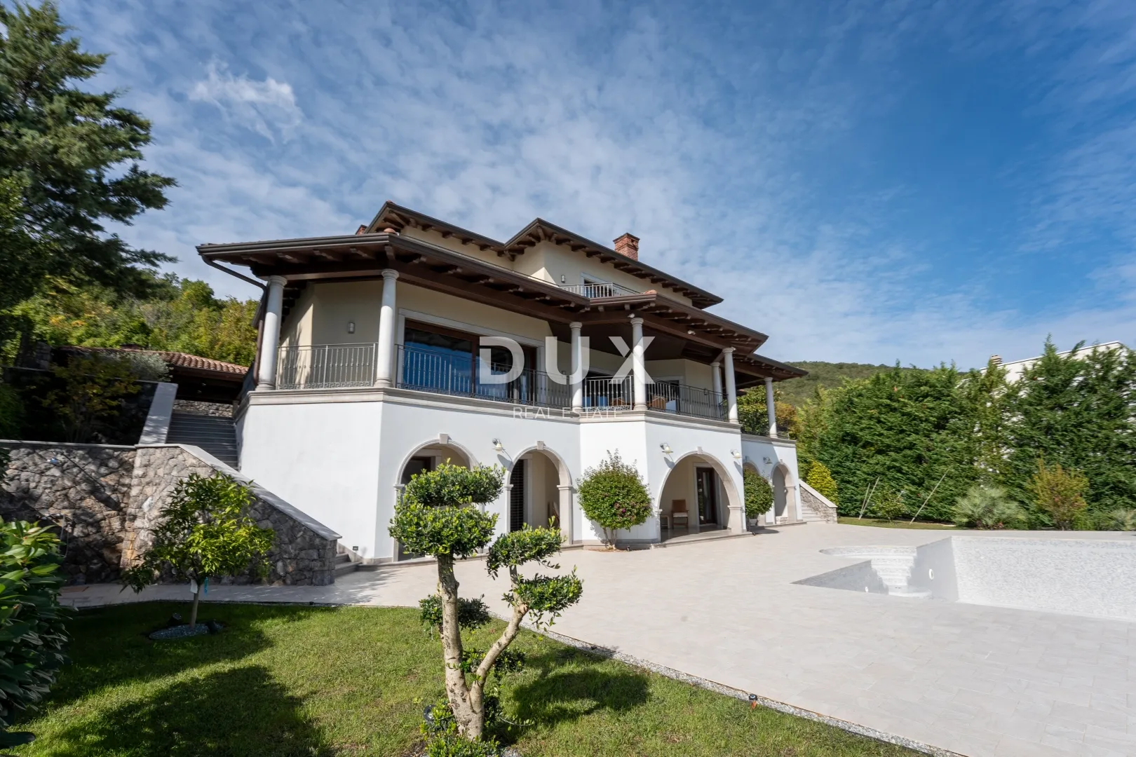 OPATIJA, IČIĆI - Unikatna luksuzna vila s bazenom i panoramskim pogledom - Ičići, Opatija