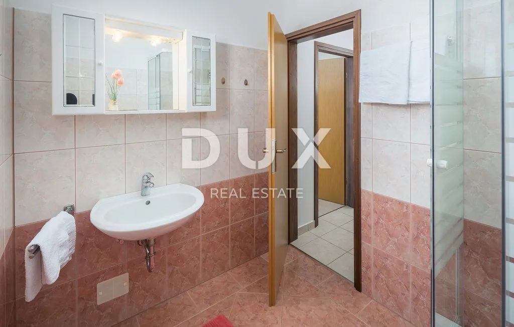 istra, poreč - apartmanska kuća s bazenom 2km od mora - slika 16
