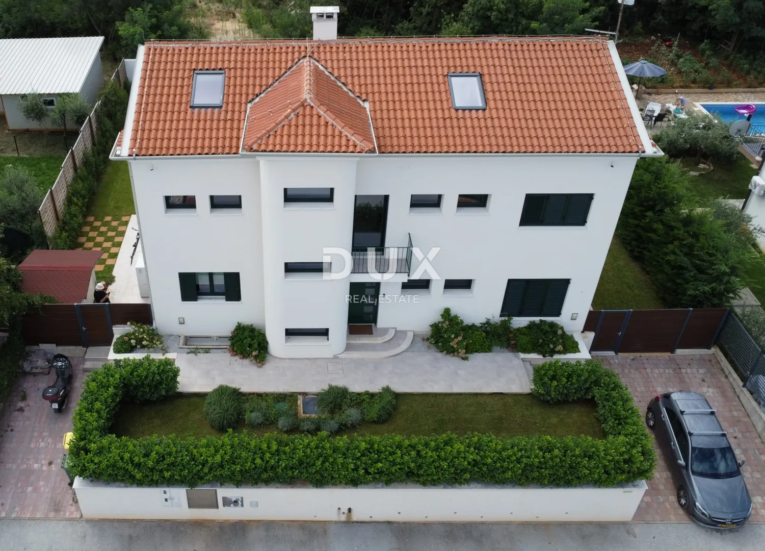 istra, umag – luksuzna vila, bazen, pogled na more - slika 47