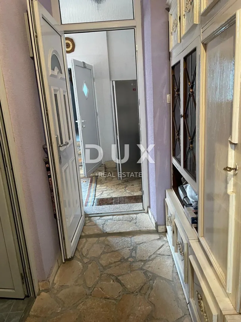 crikvenica - kuća u nizu u samom centru grada - slika 13