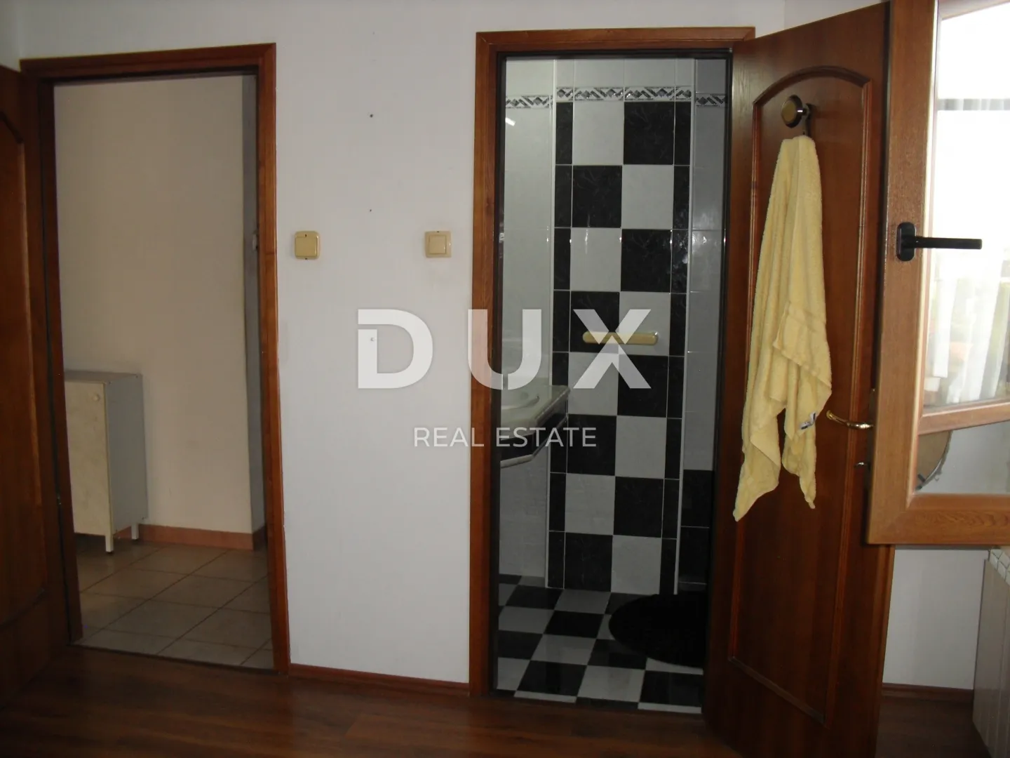 rijeka, krimeja - stan na drugom katu od 125 m2 - slika 26