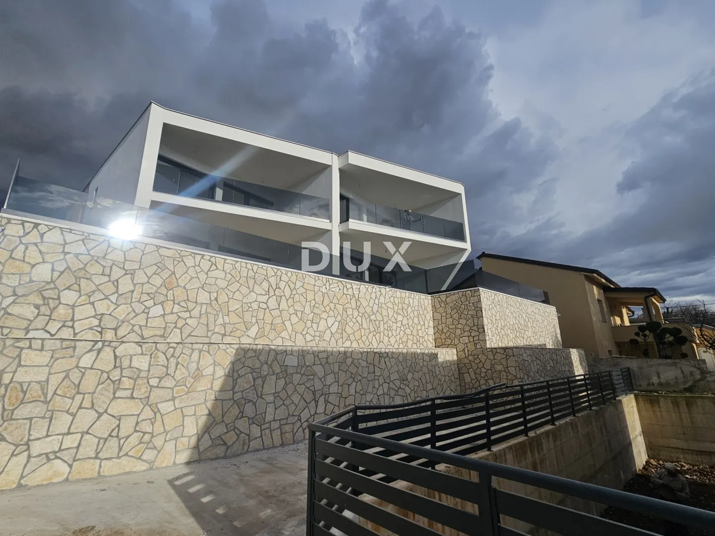 crikvenica, jadranovo - luksuzna dvojna kuća s bazenom, 143m2 - slika 2