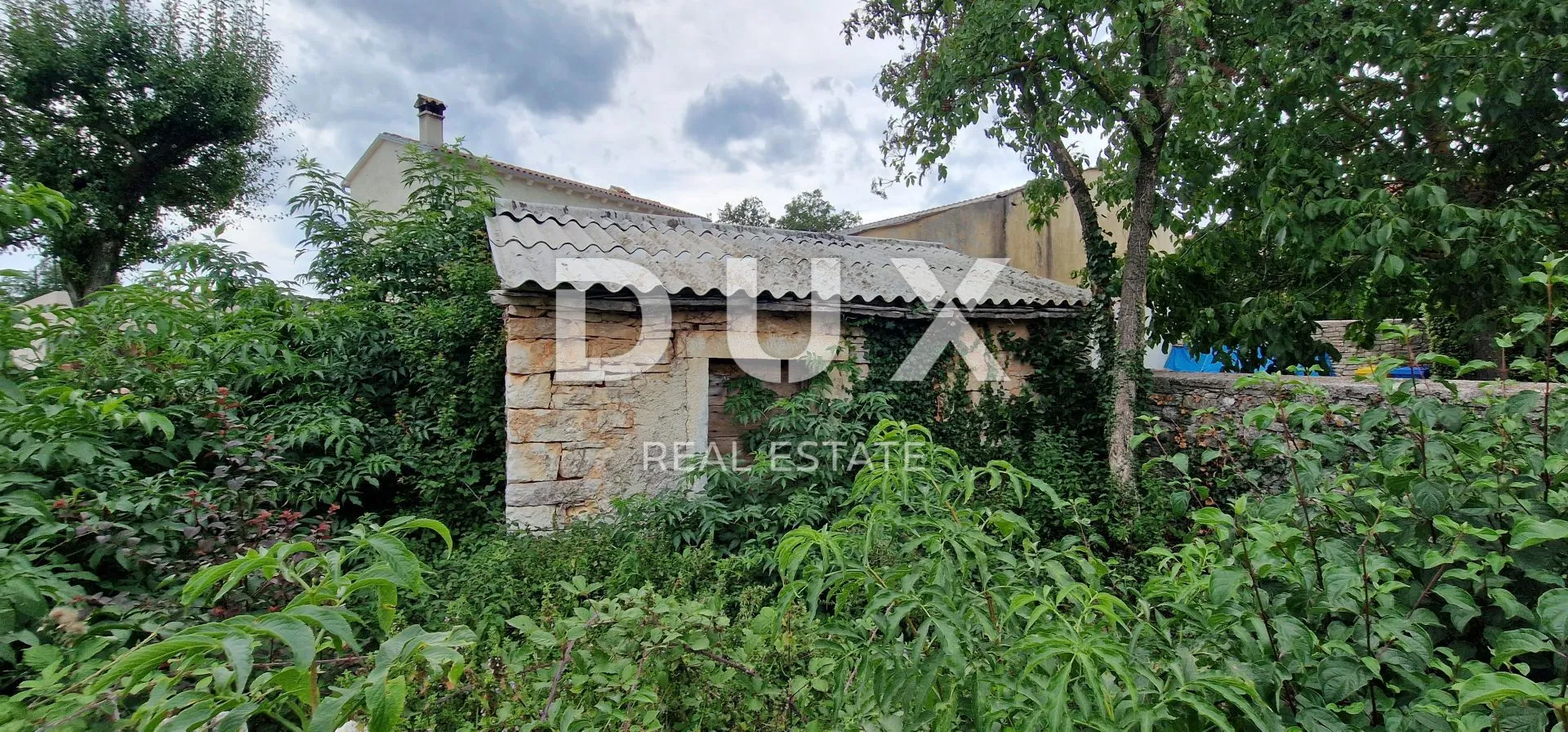 istra, žminj - dvojna kuća s pomoćnim objektom u mirnom selu - slika 4