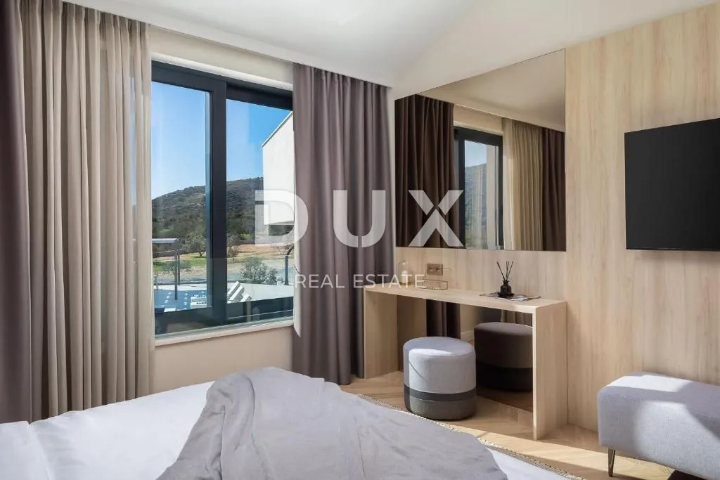 dalmacija, trogir - luksuzna vila s bazenom - slika 18