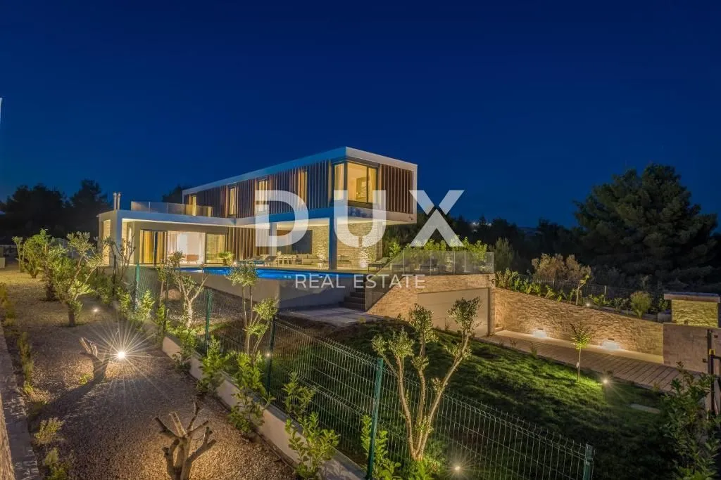 dalmacija, primošten - ekskluzivna dizajnerska vila s infinity bazenom i panoramskim pogledom na more - slika 37