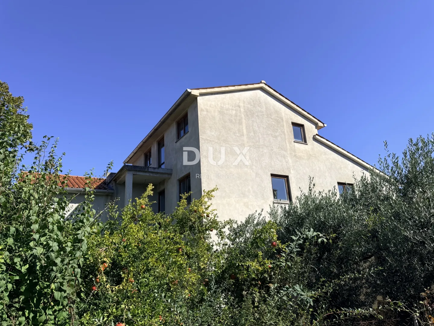 istra, pomer - samostojeća kuća 250m2 s garažom i okućnicom, 150m od mora - slika 3