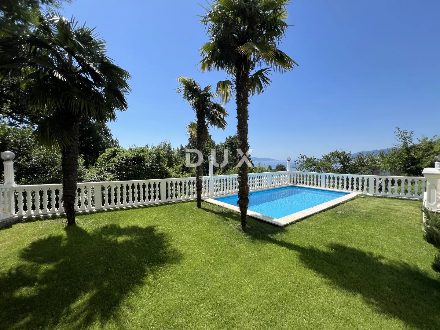 OPATIJA, VOLOSKO – ekskluzivna vila s bazenom i otvorenim pogledom na more