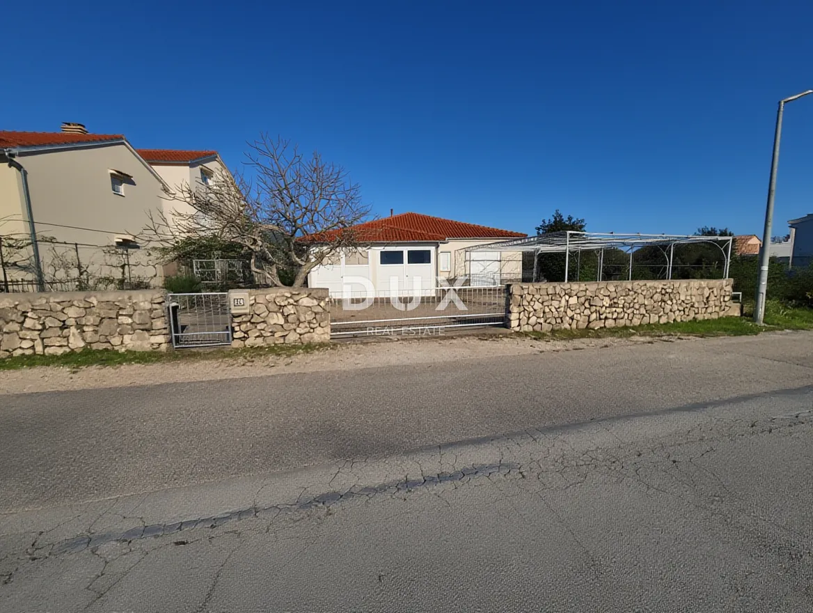 šibenik, pirovac – kuća s 3 stana i dvorištem, 300 m od mora - slika 3