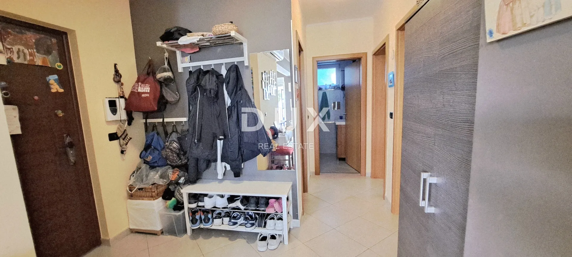crikvenica - prostran obiteljski stan s okućnicom, 450 m od mora - slika 11