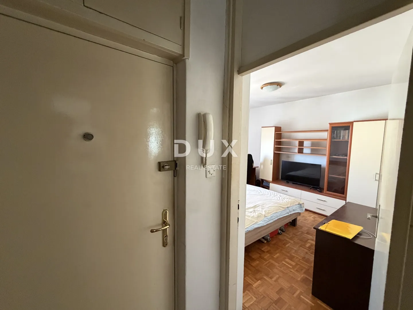 zadar, voštarnica – dvosobni stan na traženoj lokaciji! - slika 10