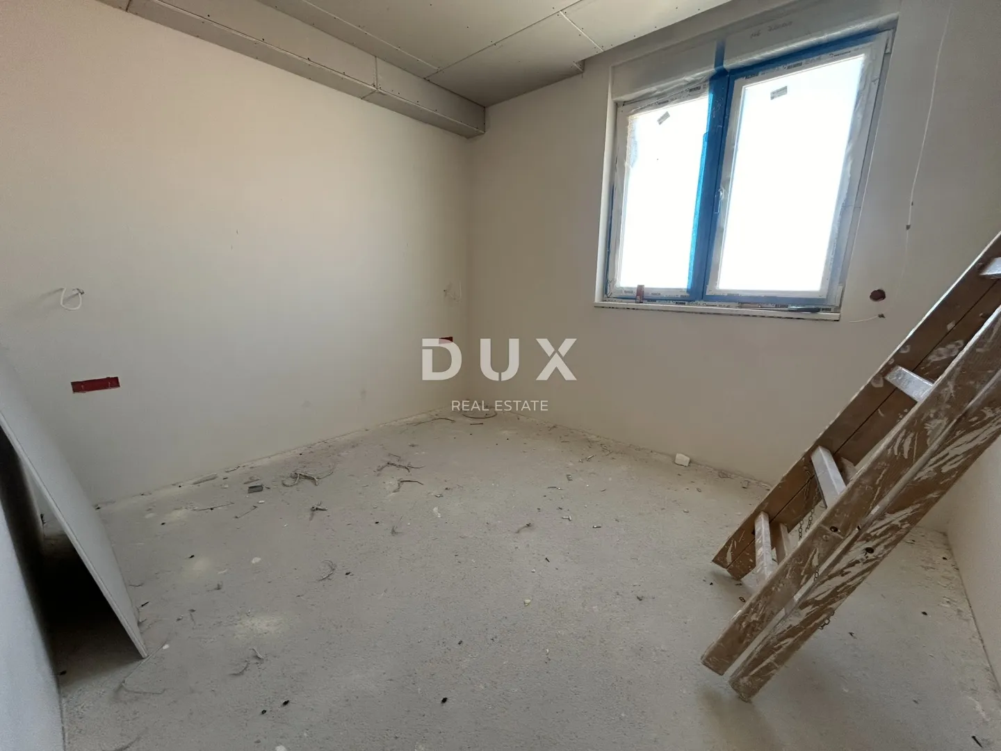 vodice, srima – luksuzni penthouse, 70 m od mora, s liftom - slika 8