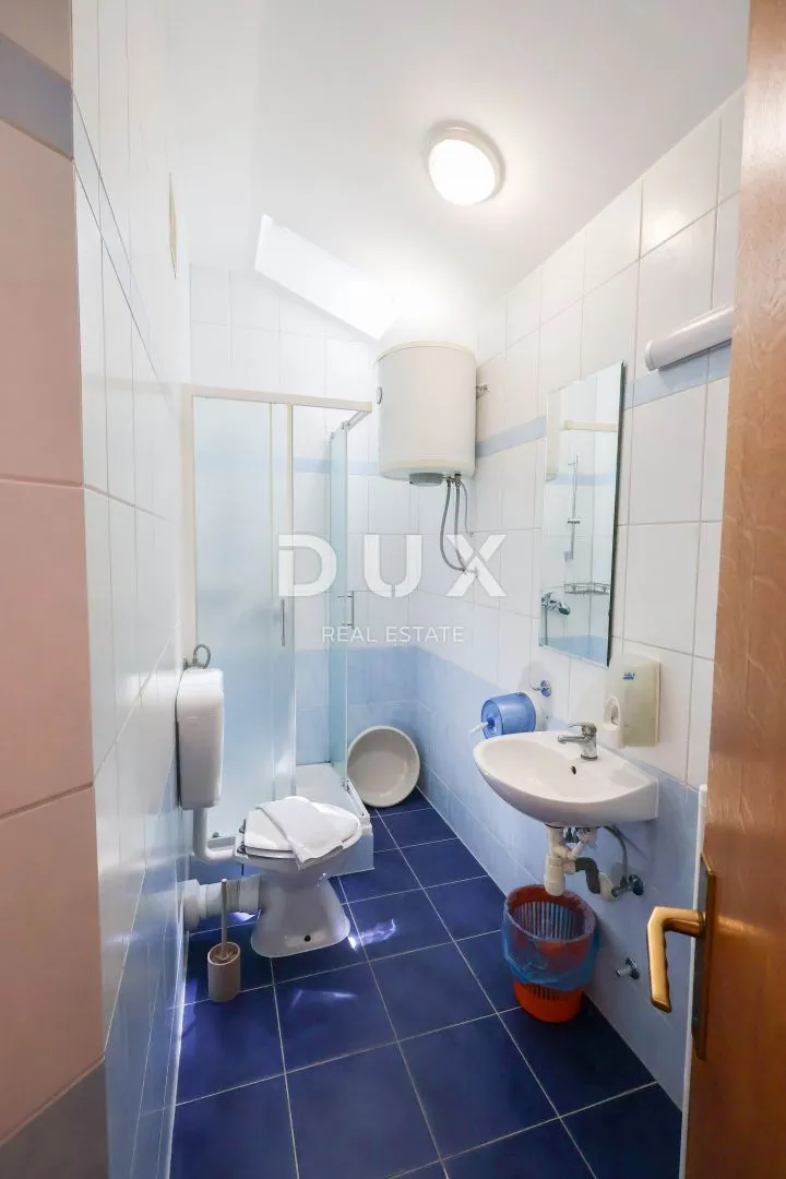 otok pag, pag - apartmanska kuća s restoranom u centru do mora - slika 32