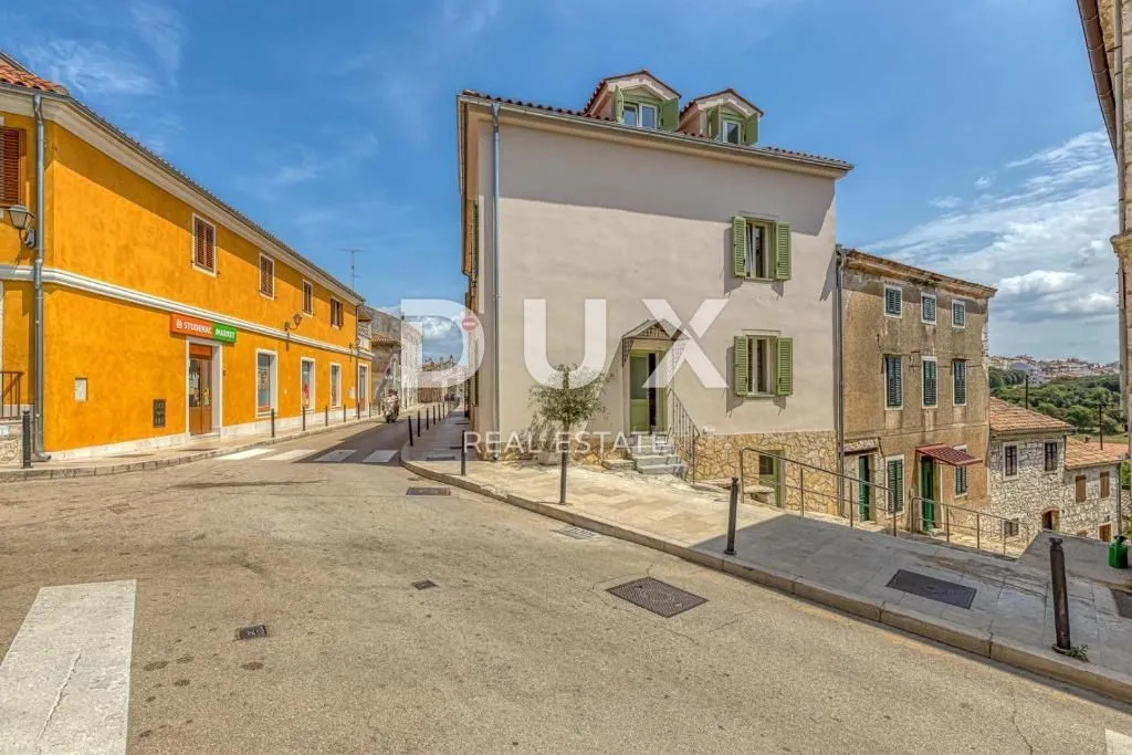 istra, vrsar - šarmantna apartmanska kuća u centru vrsara - slika 1