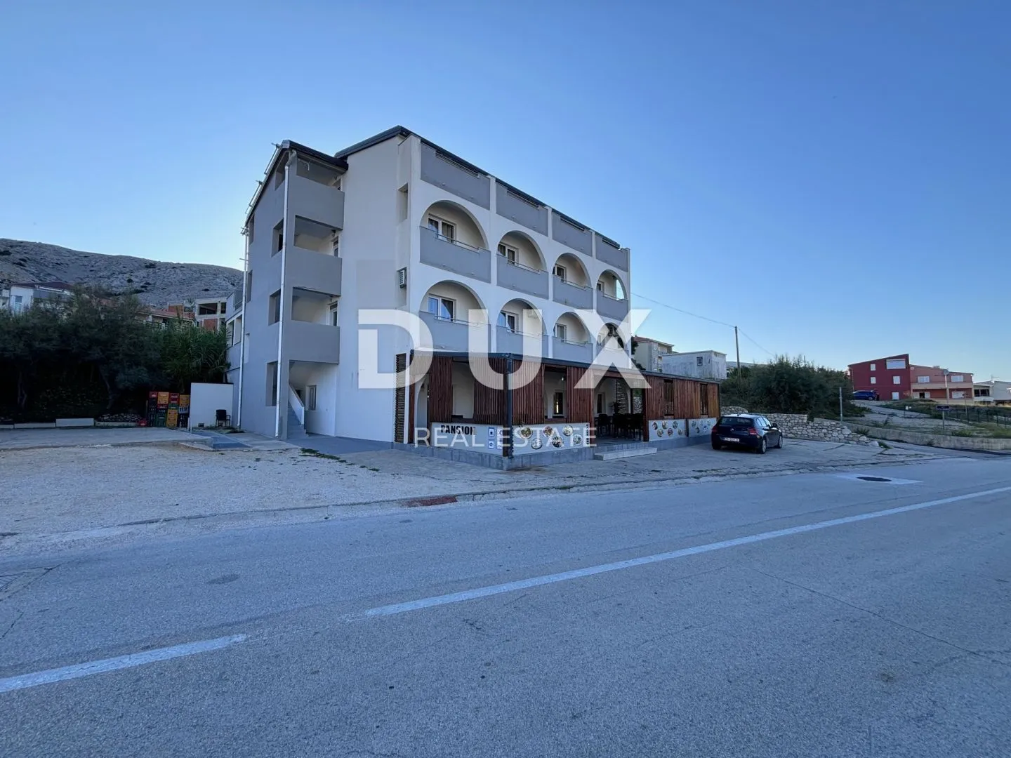 otok pag, pag - hotel s restoranom u blizini mora - slika 2