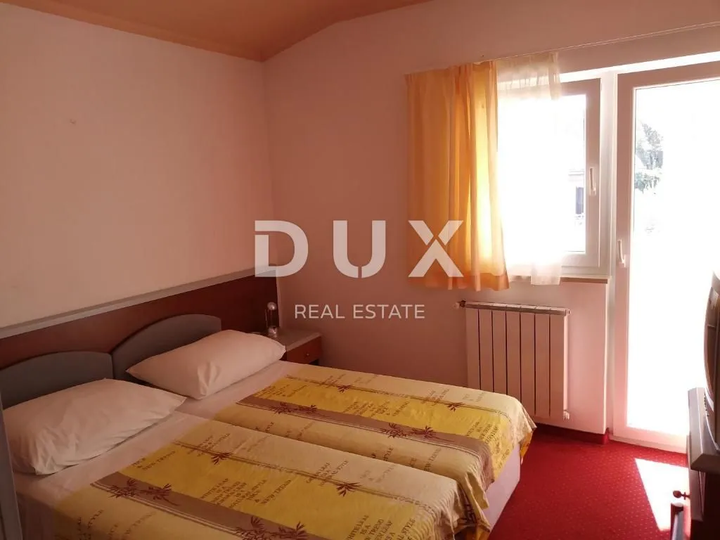 istra,poreč - hotel sa bazenom i prostranom okućnicom! - slika 16