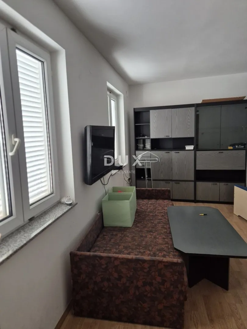 novi vinodolski - kuća u centru grada s pogledom na more - slika 9