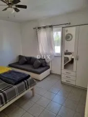 nin- kuća sa 4 apartmana - slika 10