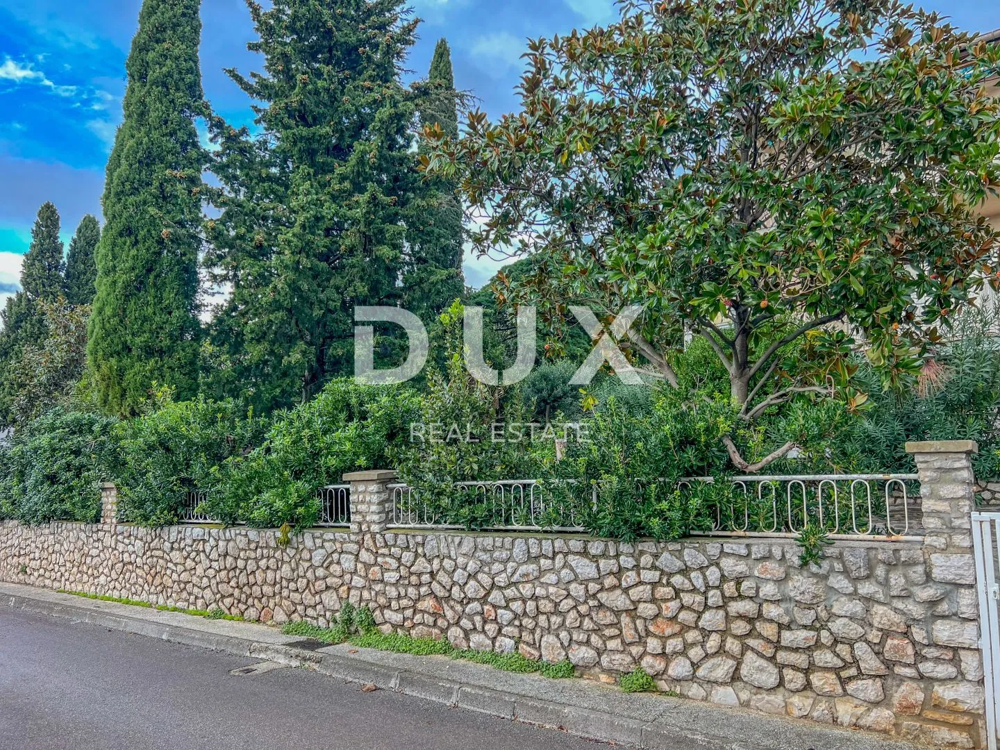 crikvenica, selce - veća kuća s okućnicom 200 metara od mora s pogledom na more - slika 34
