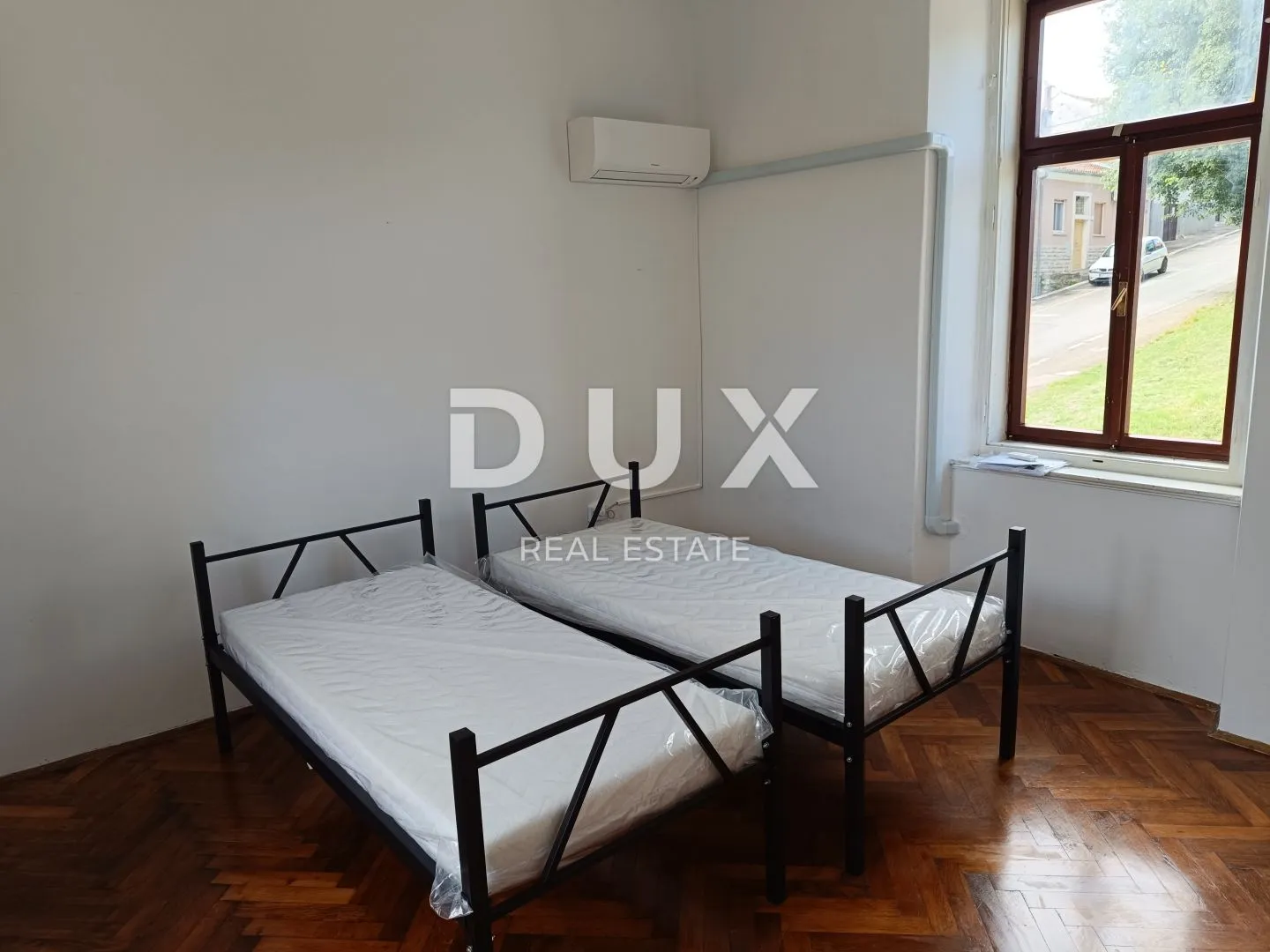 istra, pula - kuća 120m2 sa garažom i okućnicom! - slika 17