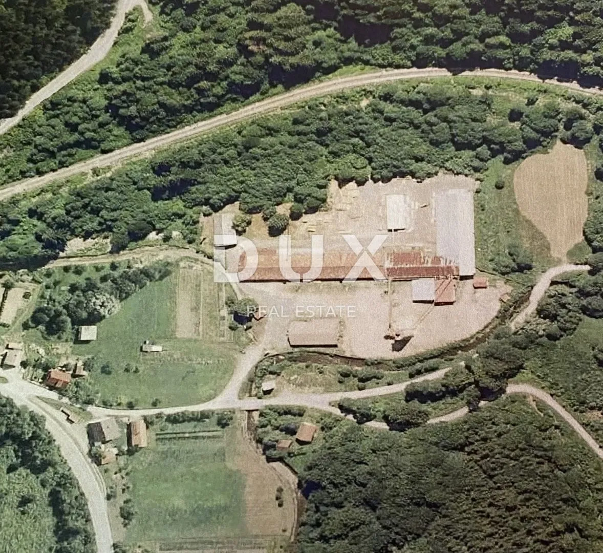 DELNICE, BROD MORAVICE - Proizvodni pogon na prostranom zemljištu, mogućnost uvođenja nove djelatnosti