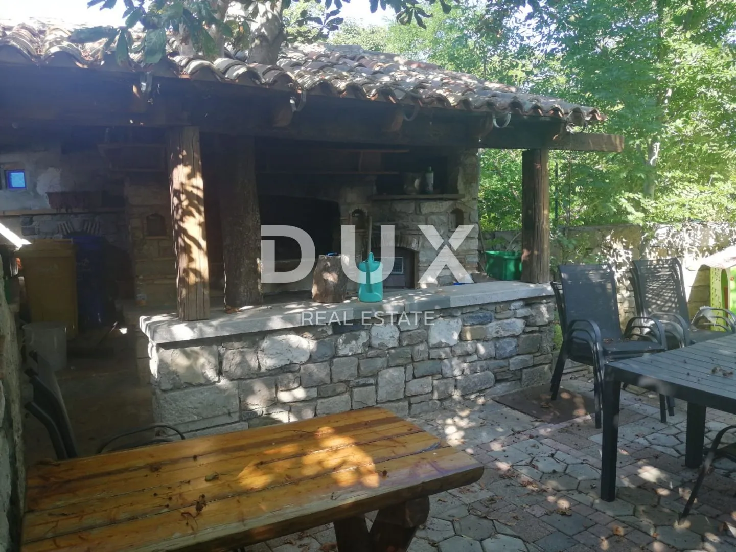 istra, roč - hostel - stambeno-poslovna zgrada 550 m2 - slika 5