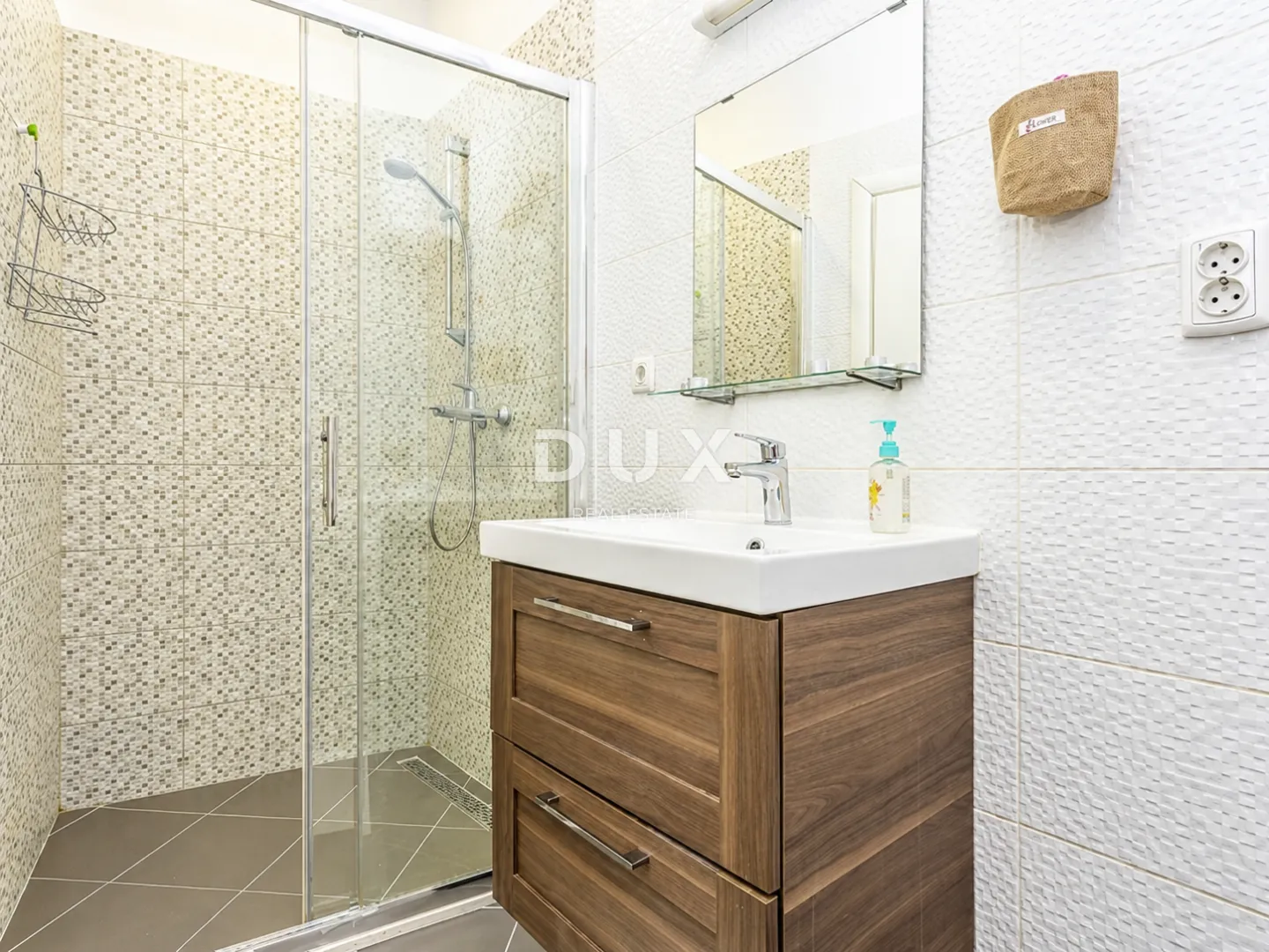šibenik, centar – uređen stan 66,80 m², 240 m od mora, investicijski potencijal - slika 19