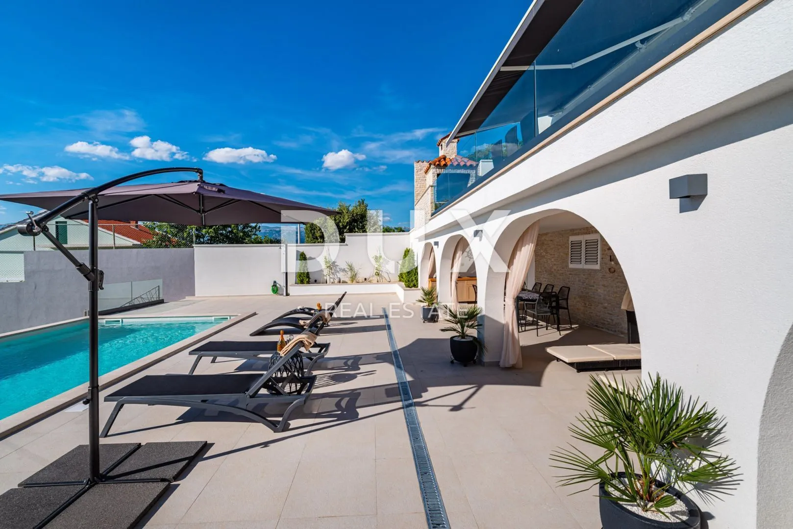 zadar, novigrad - prekrasna vila s bazenom u blizini mora - slika 22