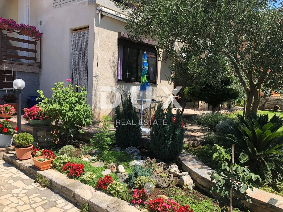 istra, novigrad - apartmanska kuća 650m od mora - slika 4