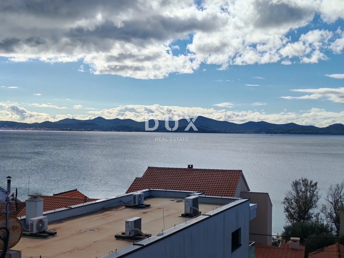 zadar, diklo - vrhunski penthouse s pogledom na more samo 50 metara od plaže! s7 - slika 11