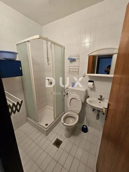 klenovica- dvojna kuća/villa 320m2 s pogledom na more + okoliš 400m2 - slika 14