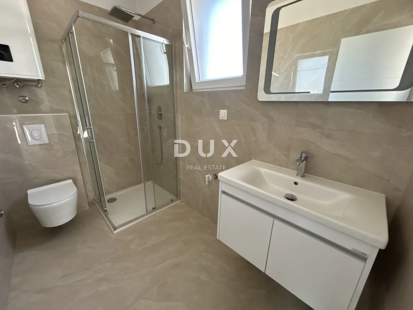 šibenik, vodice – duplex s bazenom i trajnim, otvorenim pogledom - slika 31