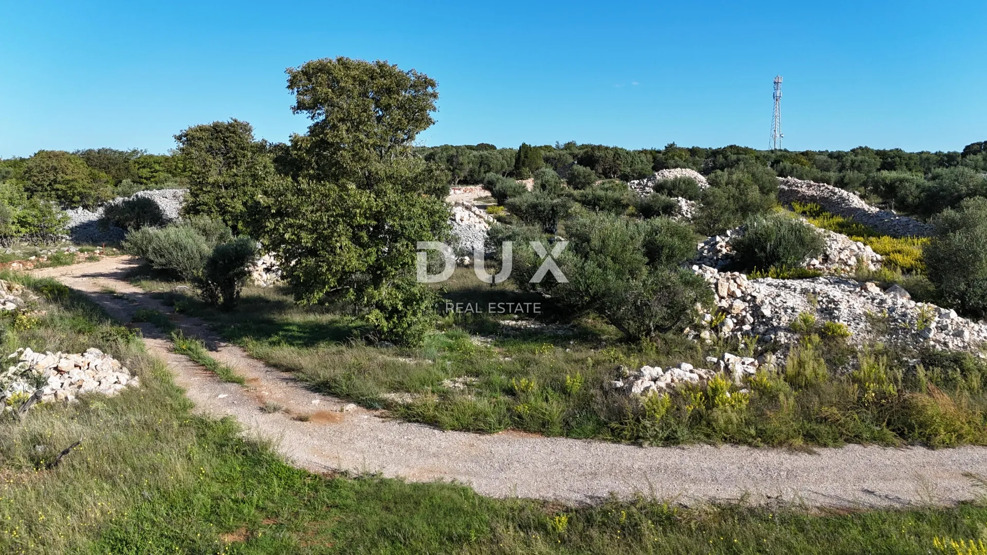 otok krk, grad krk - građevinska parcela s pogledom na grad - slika 8