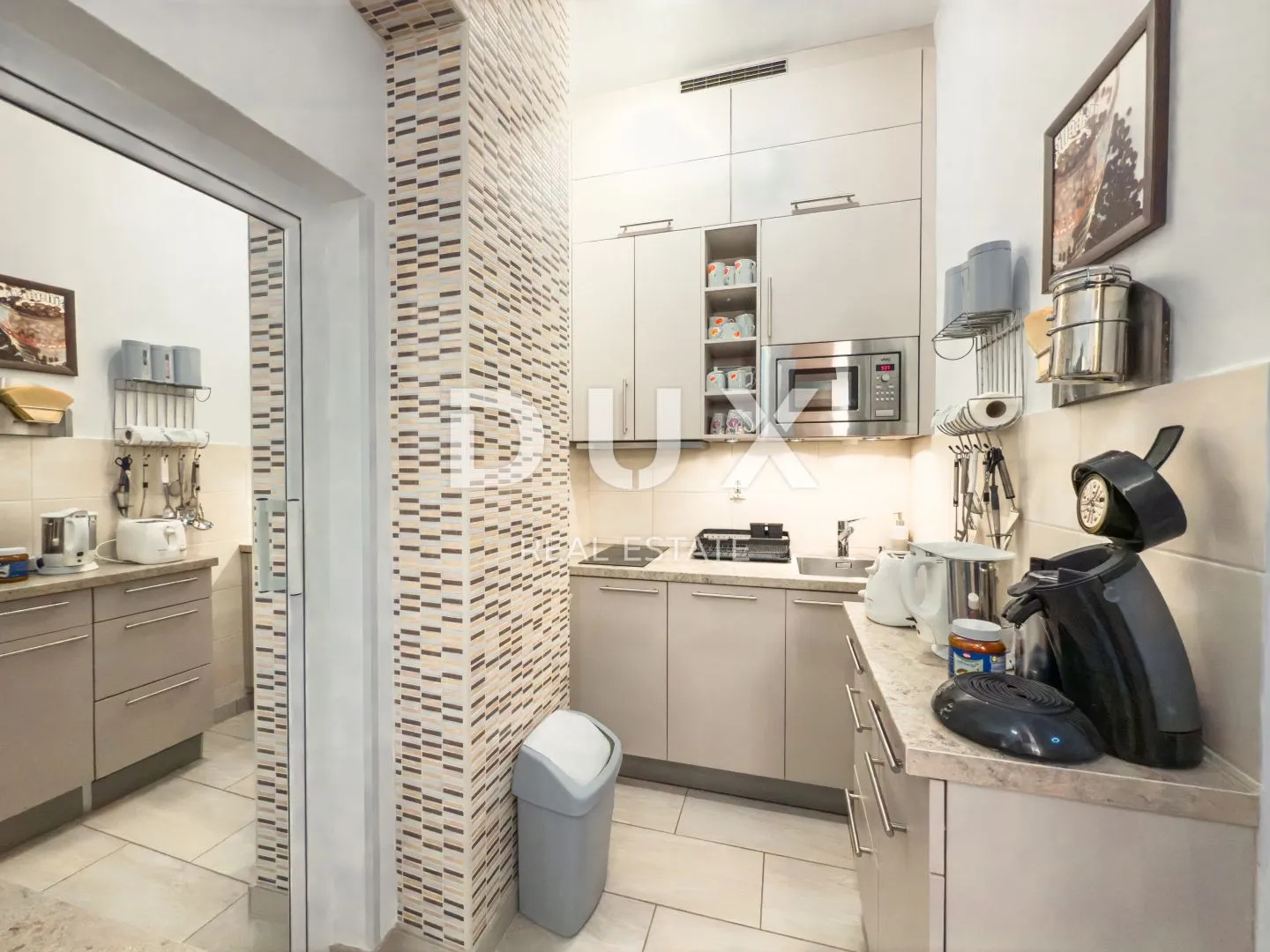 otok krk, baška - moderni apartman prvi red do mora! - slika 10
