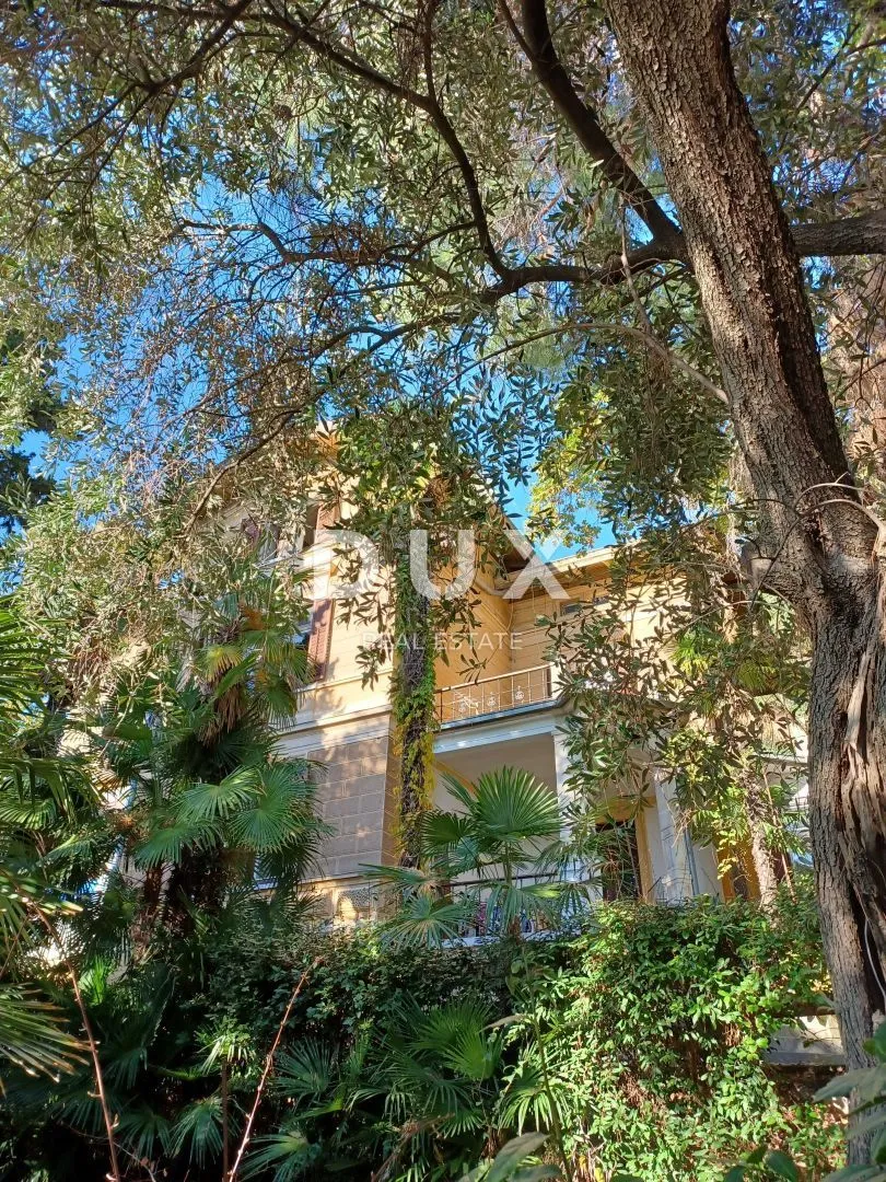 opatija, centar, vila, 484 m2, dva stana, 2. red do mora - slika 33