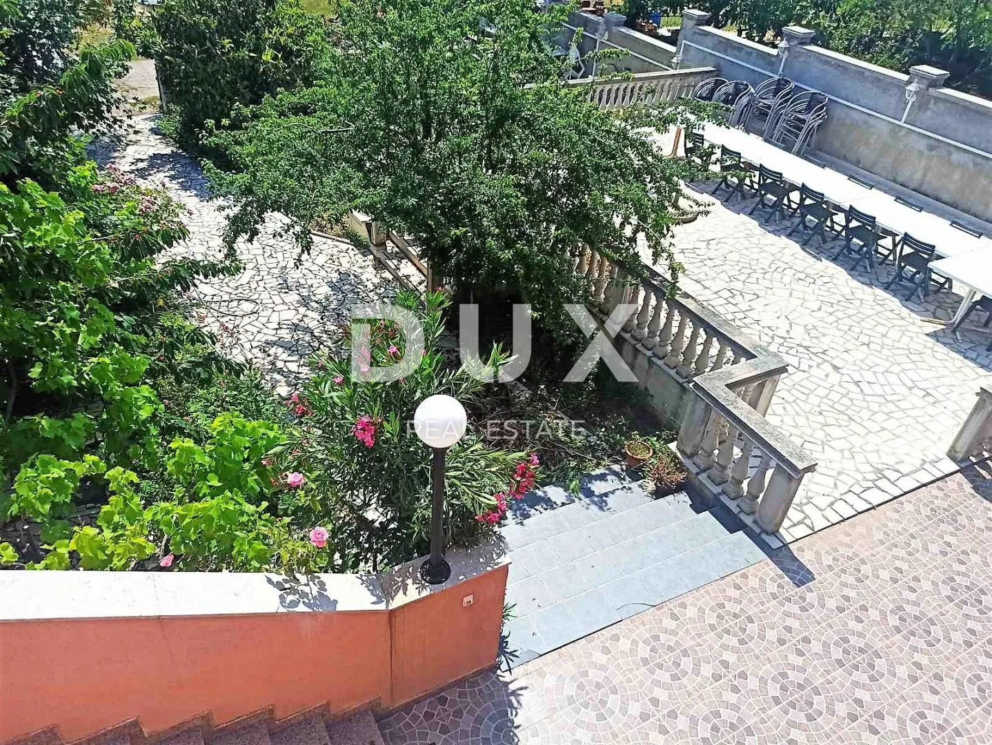 istra, medulin - atraktivna samostojeća kuća 200 m od mora! - slika 7