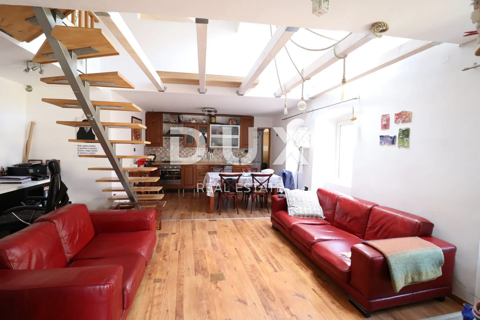 otok cres, grad cres - stara jezgra kuća, restaurant, dvoetažni stan, apartmani - slika 18