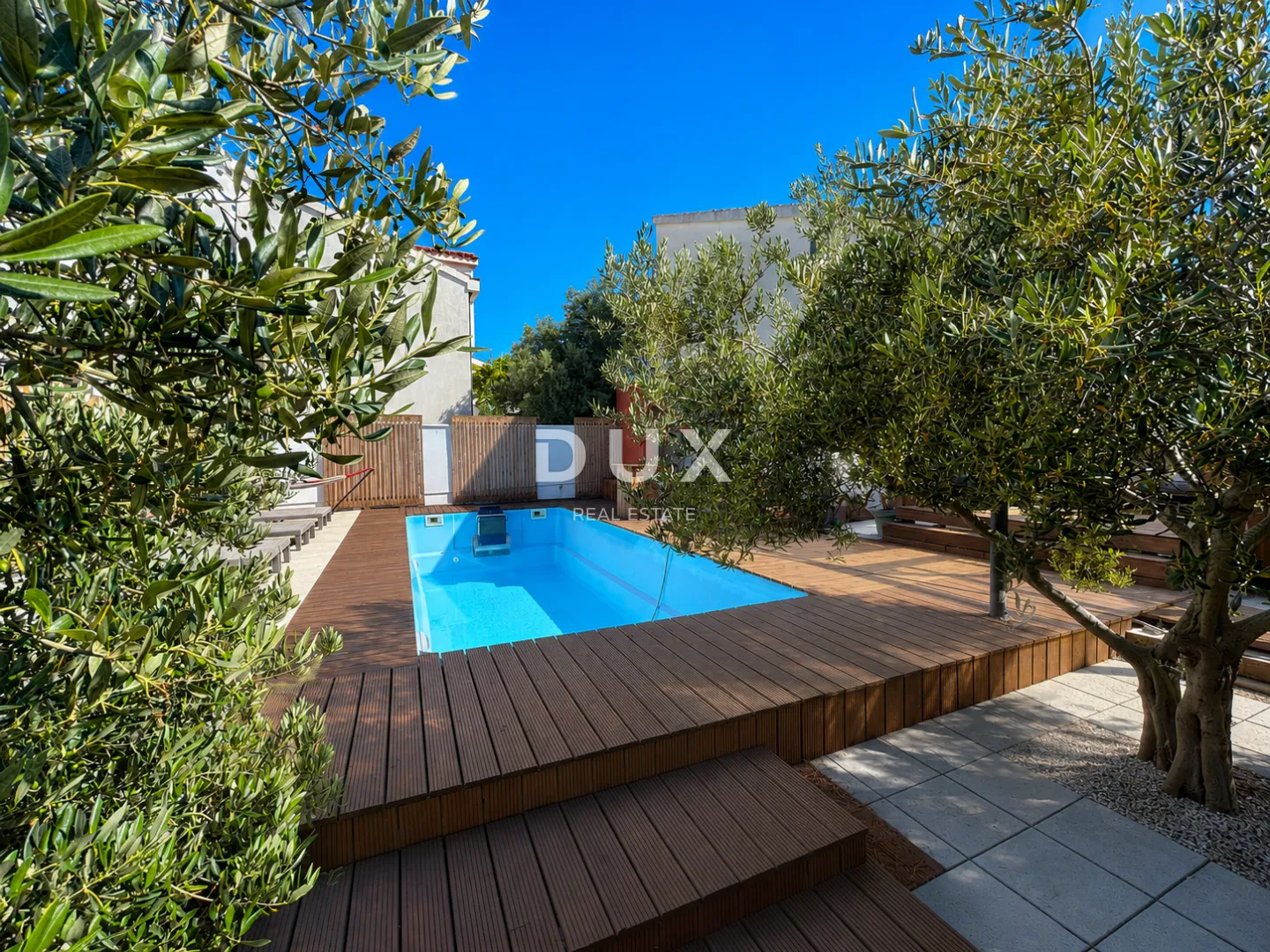 dalmacija, vodice – privatni mini resort s 4 apartmana i bazenom, 300 m od centra - slika 9