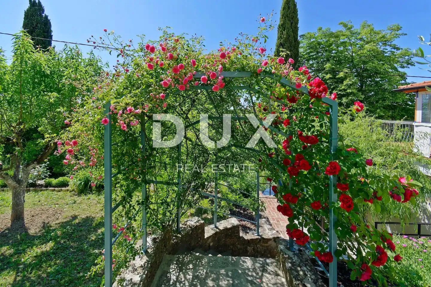 istra, grožnjan - kuća na atraktivnoj lokaciji - slika 5