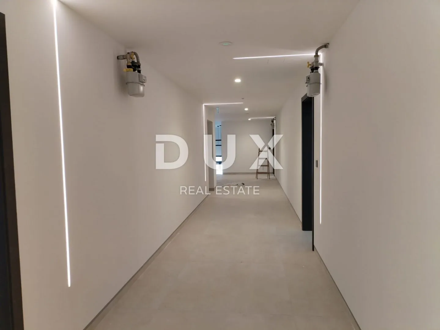 istra,pula -luksuzni smart home stan u centru 130 m2! - slika 2