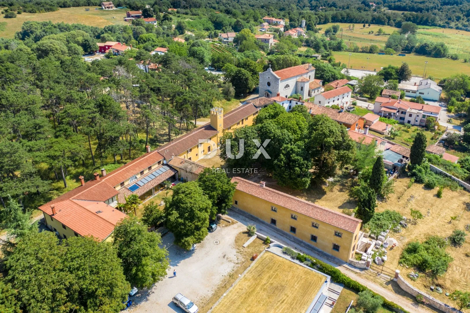 istra, labin - palača u baroknom ladanjskom arhitektonskom sklopu - slika 17
