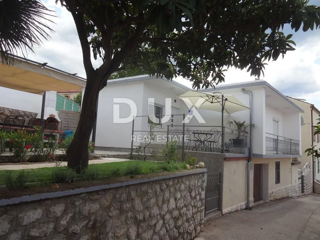 crikvenica - dvije kuće s garažom u blizini centra - slika 8