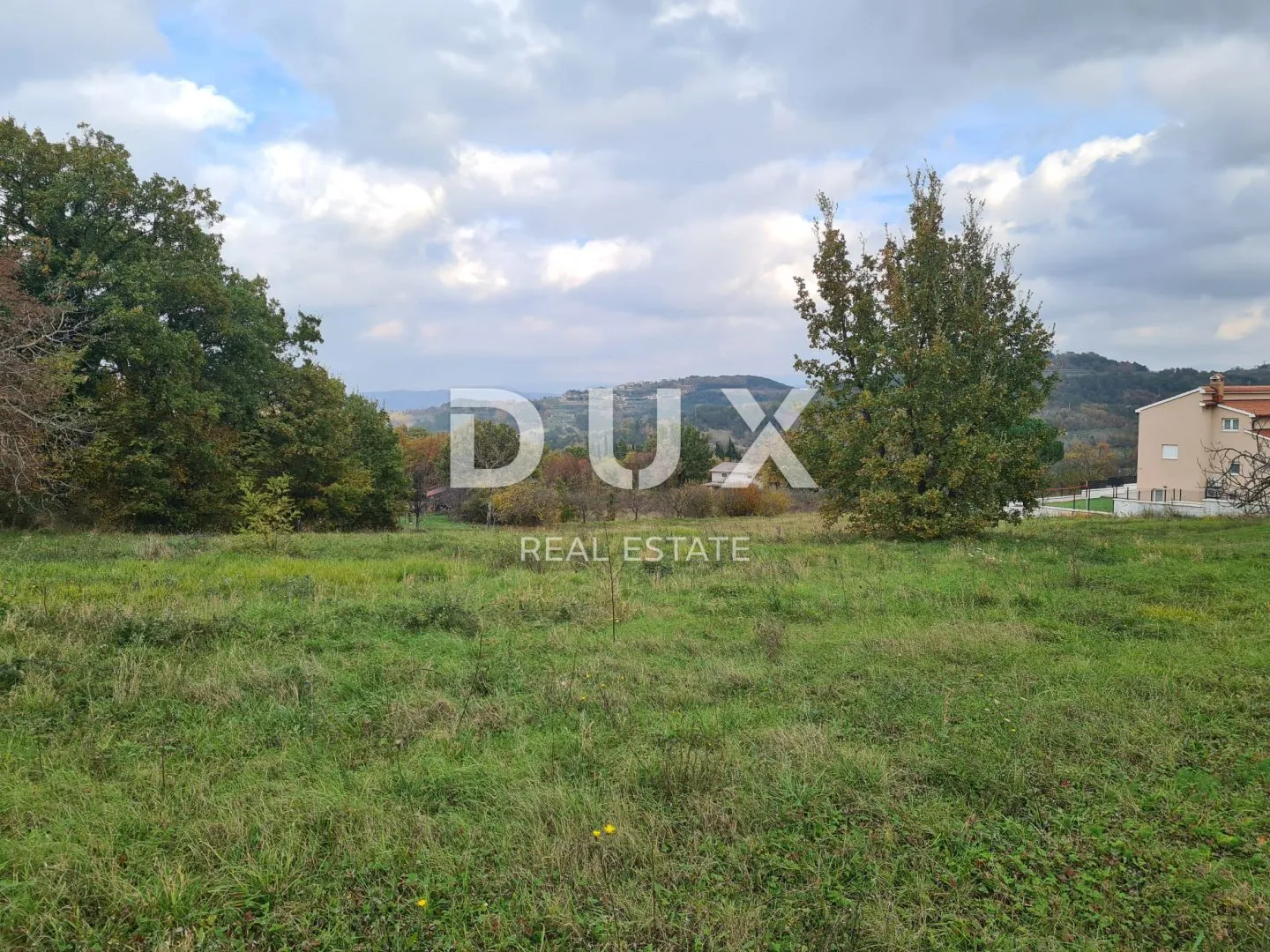 istra, motovun - građevinsko zemljište s idejnim projektom - slika 4