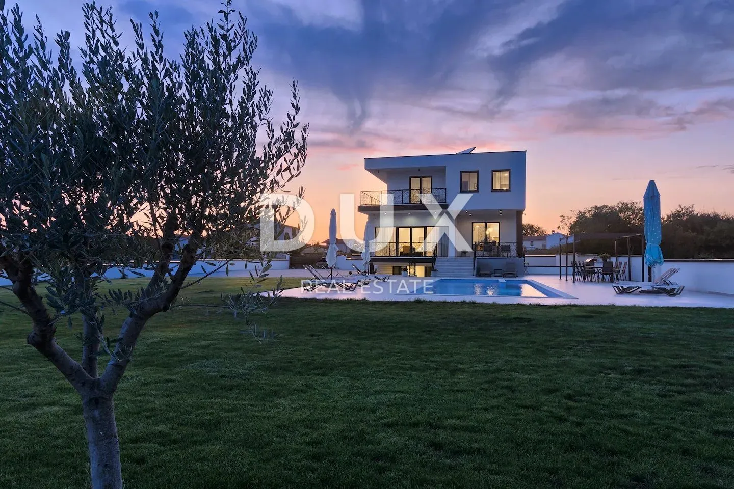 istra, štinjan - luksuzna villa s bazenom - slika 4