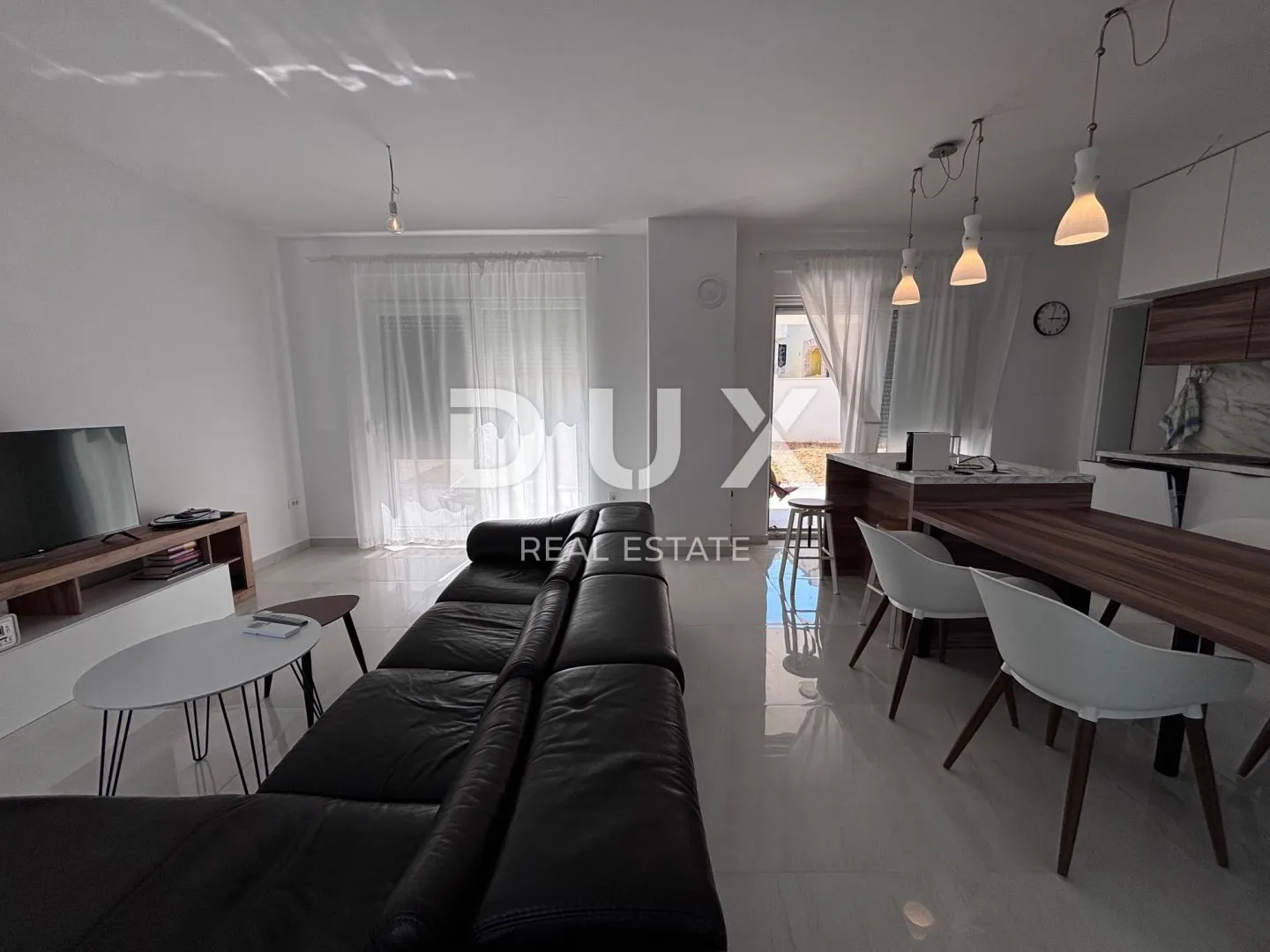 otok vir - moderna vila 100m od mora - slika 9